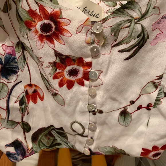 Cute button crop top - Picture 2 of 2